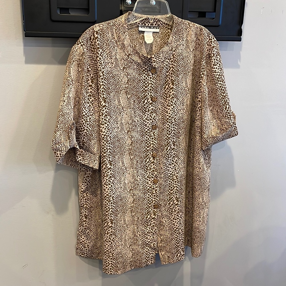 Dana Kay Animal Print Button Down Blouse Short Sleeve Size 18W Plus